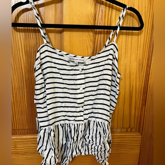 Cupcakes and Cashmere cropped striped tank blouse - Picture 4 of 4
